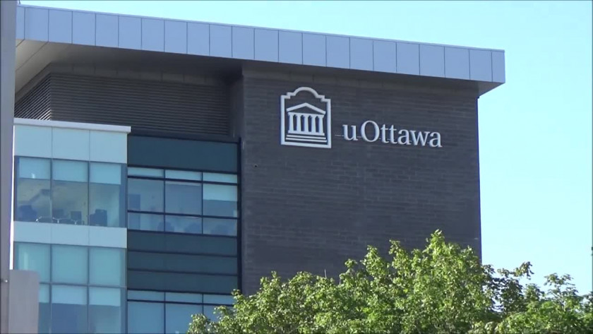 渥太华大学（加拿大）学院设置